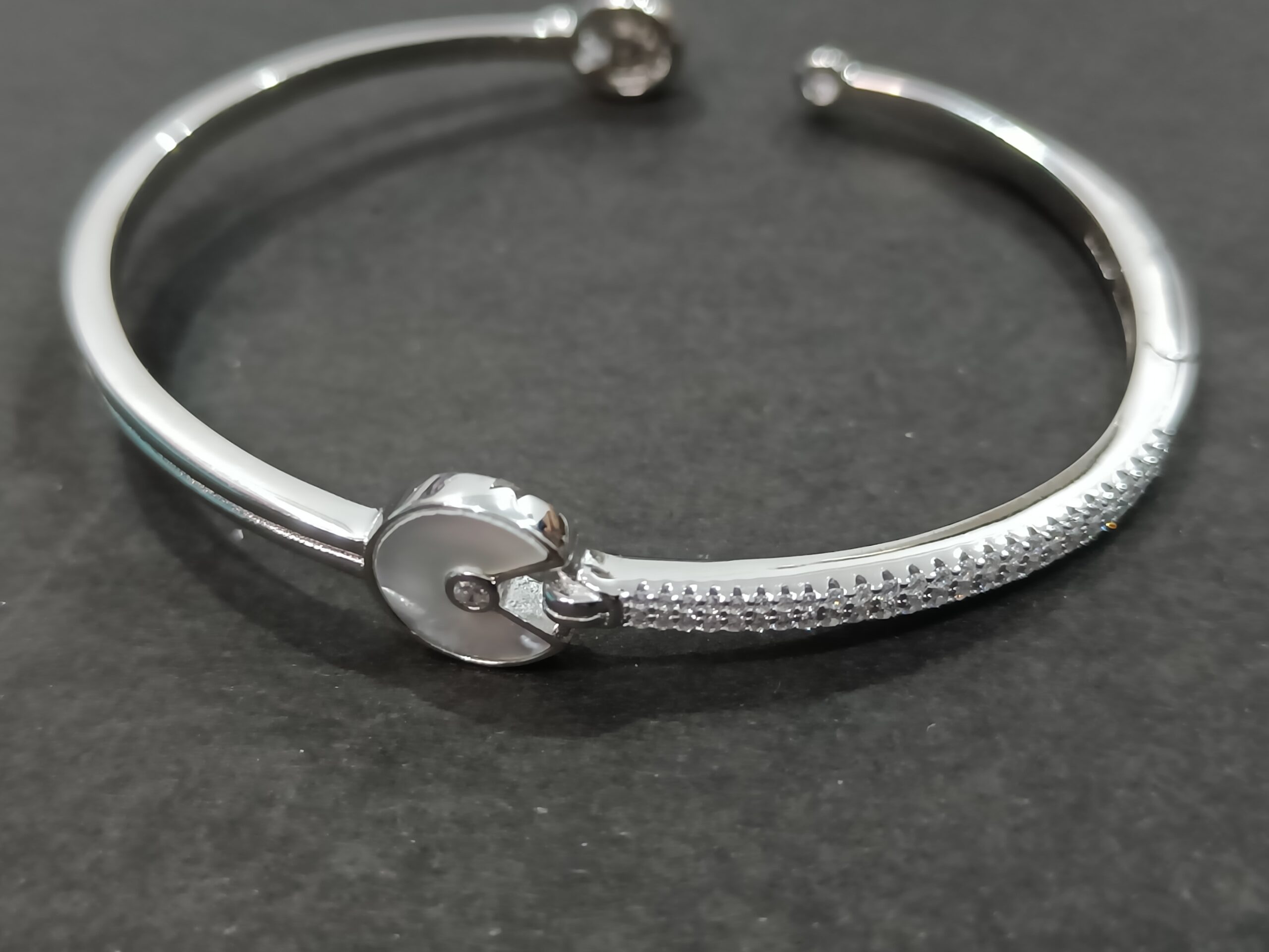 925 Sterling Silver Minimalist Circular Lock Bangle Bracelet